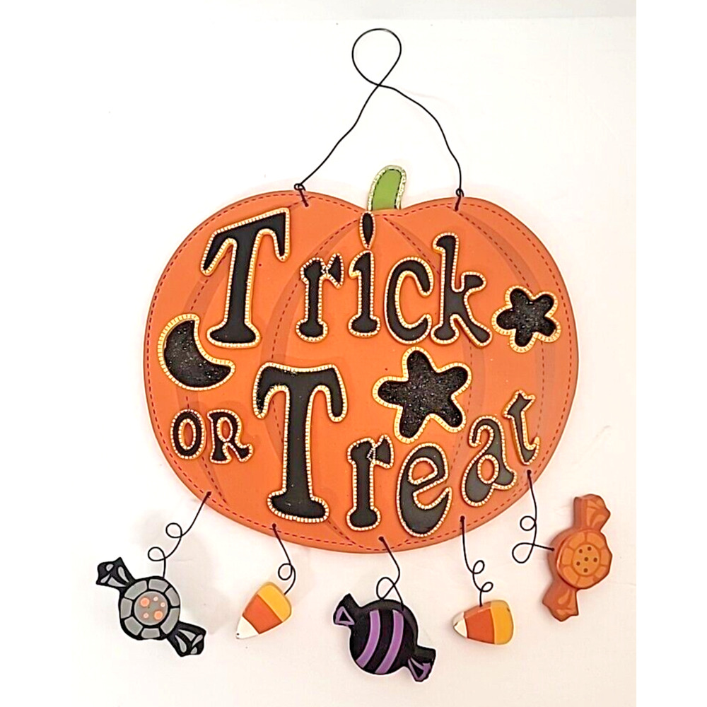 Halloween Trick or Treat Orangeβ Wood Pumpkin Sign Wall/Door Hanging Candy